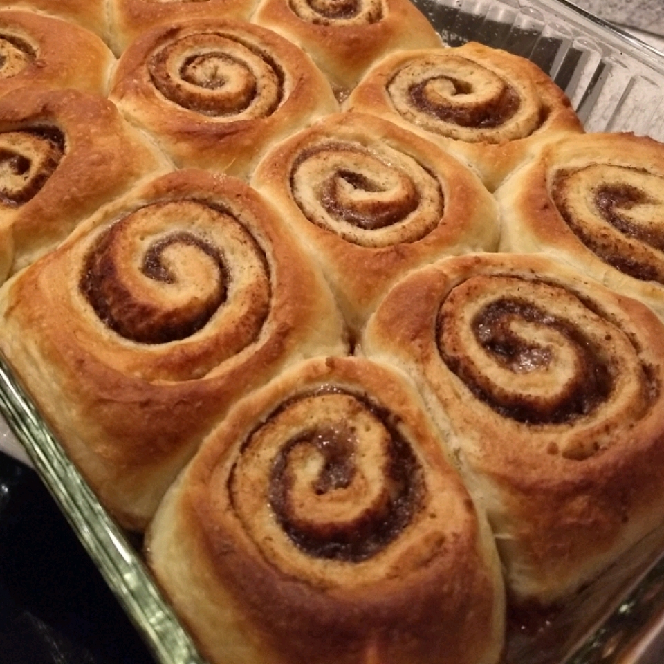 Cinnamon Rolls With Cream Cheese&nbsp;Frosting